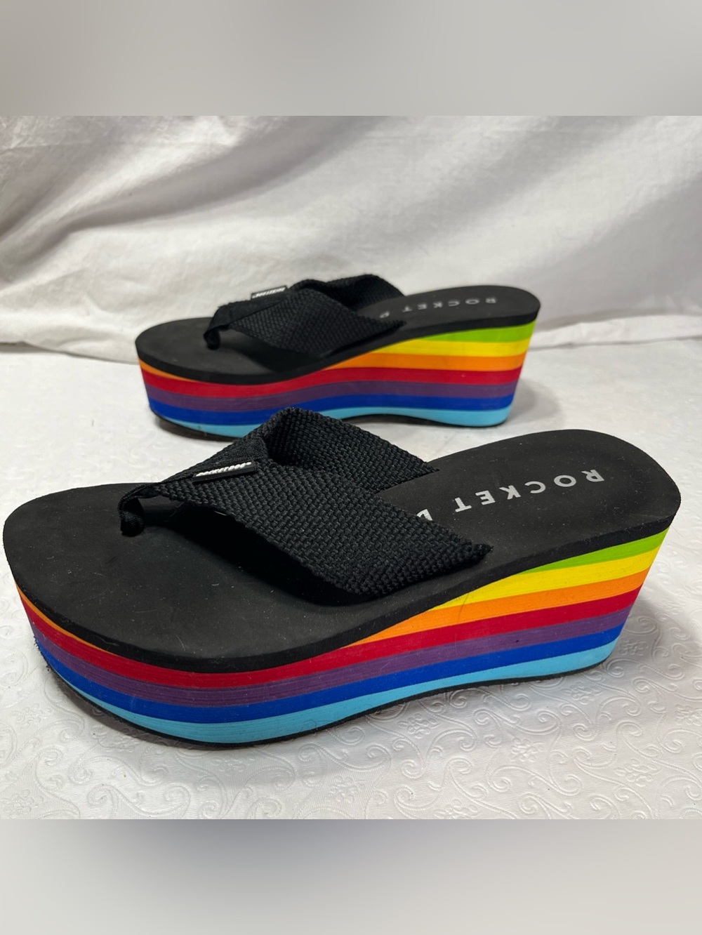 Rocket Dog Womens 10 Platform Thong Sandal Rainbow Black Slip On Shoes Gay Pride - Picture 6 of 16
